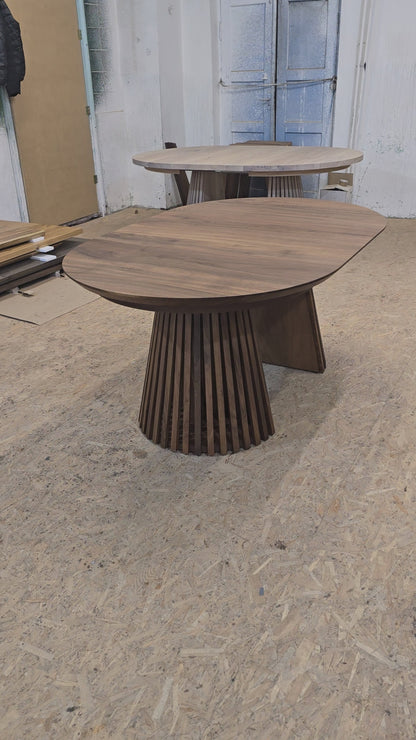 LIA | Extendable Round Dining Table – Dark Walnut