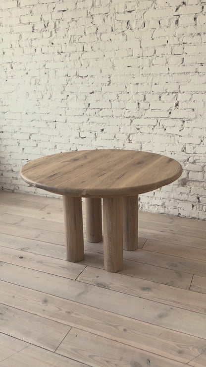 LAYLA | Extendable Round Dining Table – White Oak
