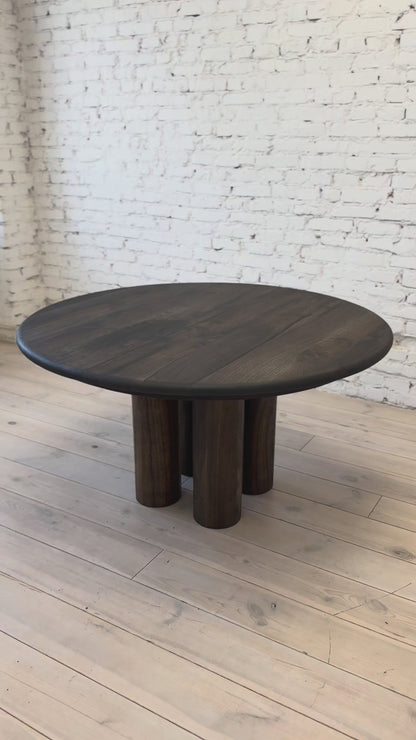 LAYLA | Extendable Round Dining Table – Teak Walnut