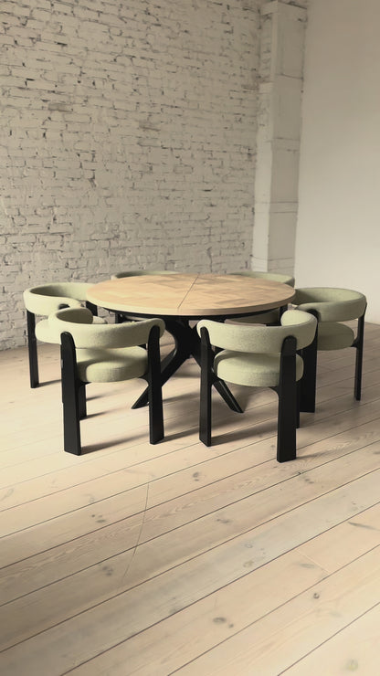 ISKRA | Extendable Round Herringbone Dining Table – Solid Oak