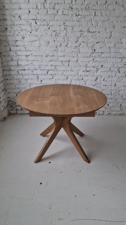 ADELE | Extendable Round Dining Table – Solid Oak